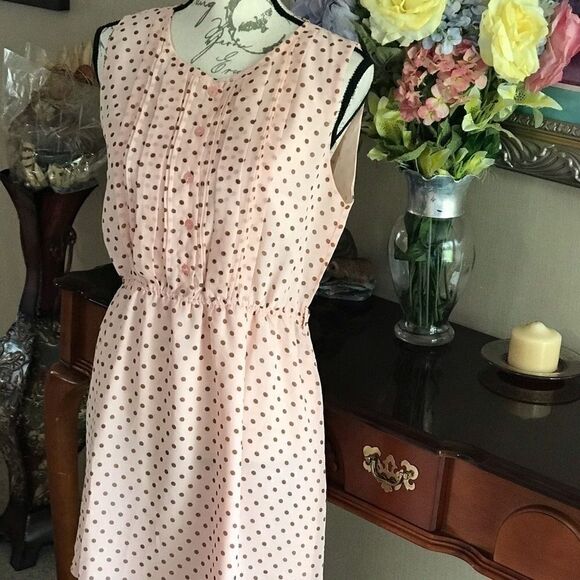 Esley medium Pink sleeveless dress Cinched…waist - Picture 3 of 10